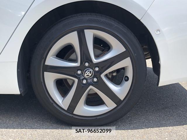 Toyota PRIUS 2019-12 8362454-15