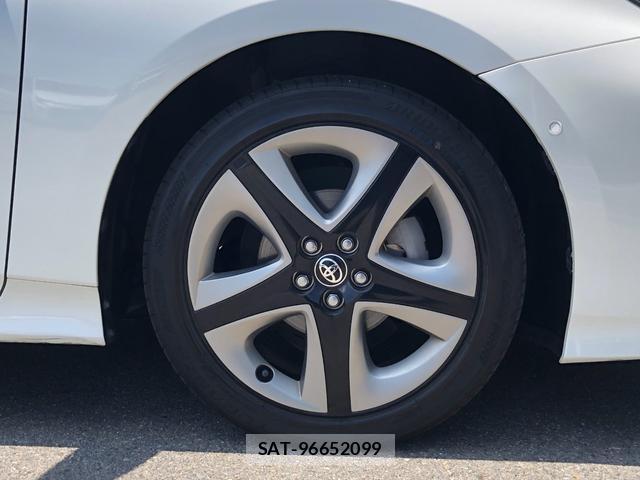 Toyota PRIUS 2019-12 8362454-17