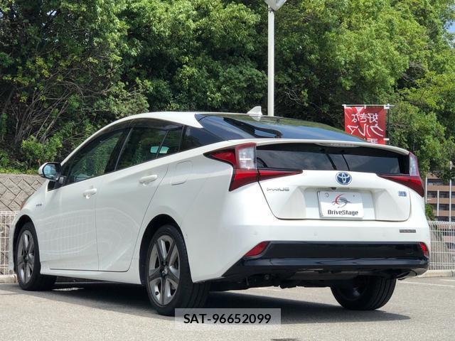 Toyota PRIUS 2019-12 8362454-4