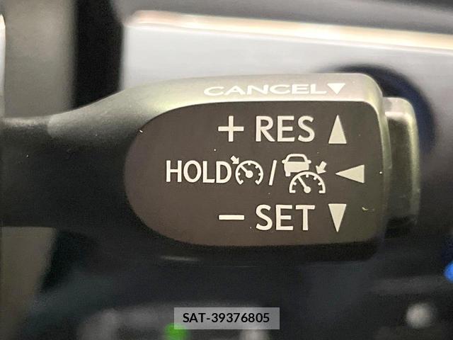 Toyota PRIUS 2021-09 8362556-4