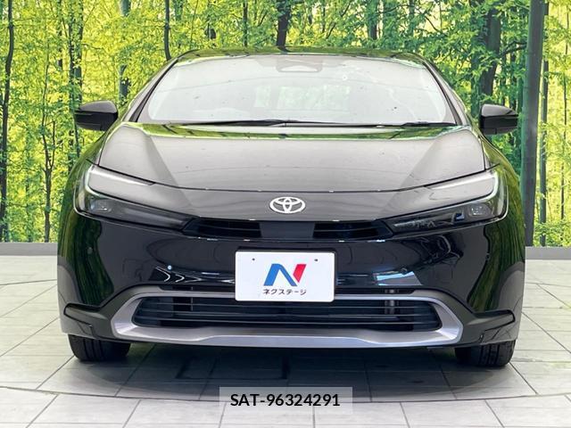 Toyota PRIUS 2023-08 8362605-13