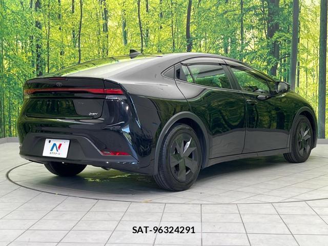 Toyota PRIUS 2023-08 8362605-16