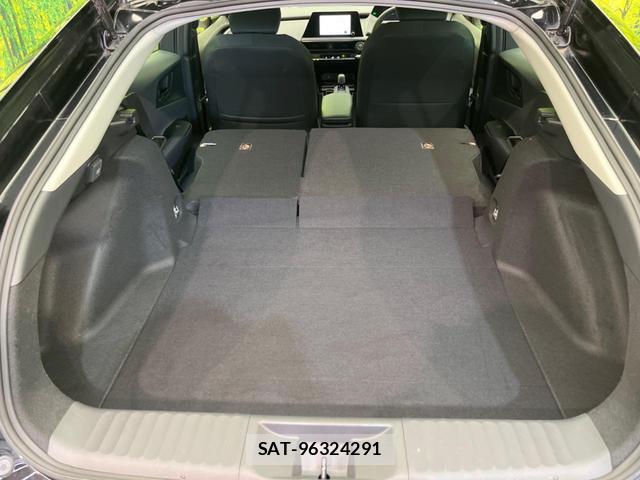 Toyota PRIUS 2023-08 8362605-9