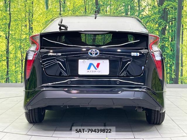 Toyota PRIUS 2018-10 8362606-14