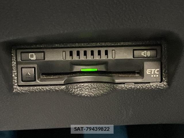 Toyota PRIUS 2018-10 8362606-6