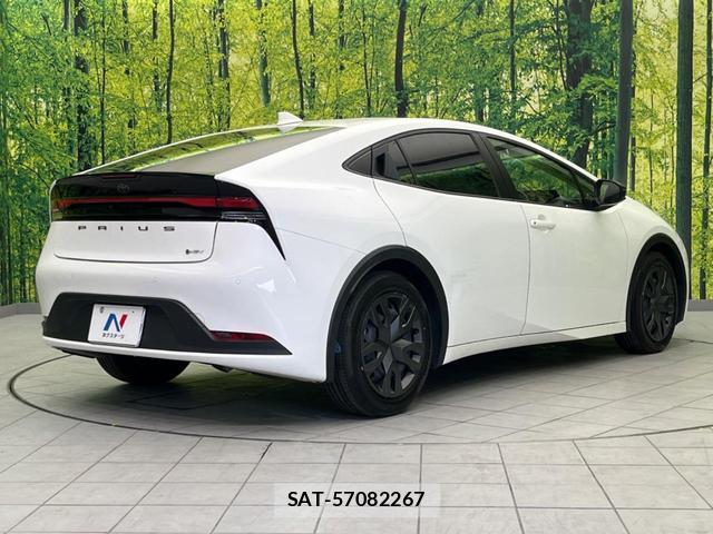 Toyota PRIUS 2023-08 8362610-16