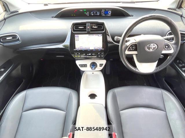 Toyota PRIUS 2016-01 8362695-1