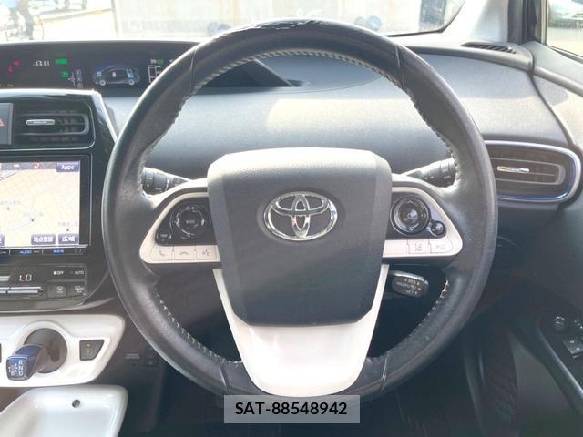 Toyota PRIUS 2016-01 8362695-13