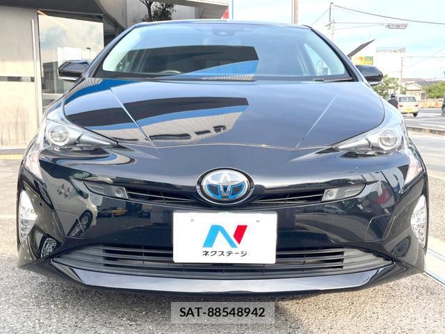 Toyota PRIUS 2016-01 8362695-16