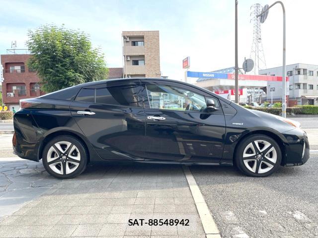 Toyota PRIUS 2016-01 8362695-19