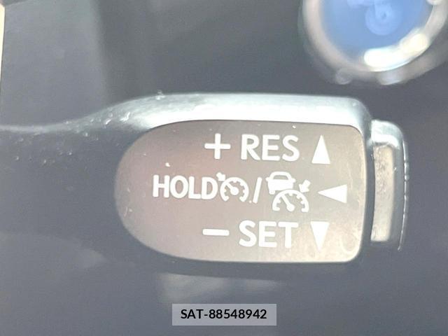 Toyota PRIUS 2016-01 8362695-7