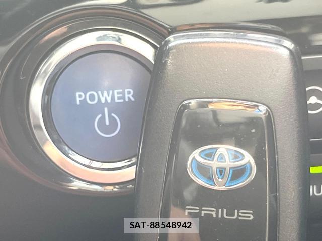 Toyota PRIUS 2016-01 8362695-8