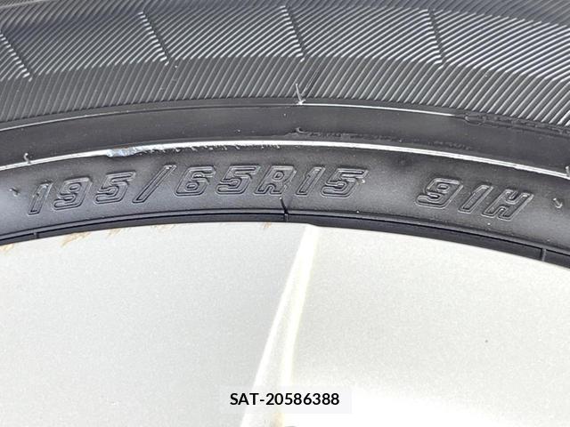 Toyota PRIUS 2010-11 8362697-17