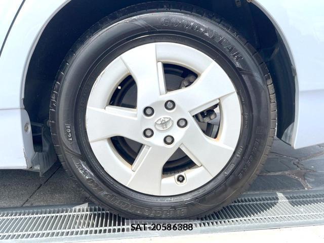 Toyota PRIUS 2010-11 8362697-19