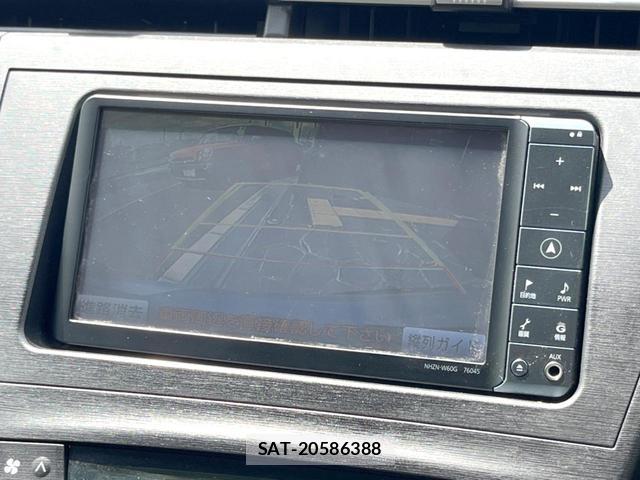 Toyota PRIUS 2010-11 8362697-3