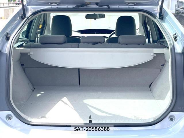 Toyota PRIUS 2010-11 8362697-6