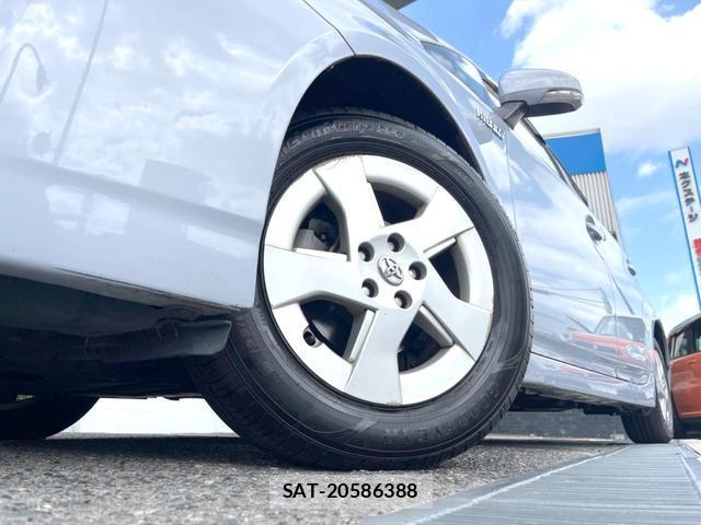Toyota PRIUS 2010-11 8362697-9