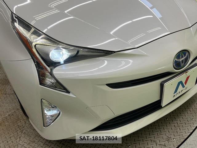Toyota PRIUS 2018-11 8362798-11