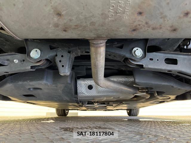Toyota PRIUS 2018-11 8362798-18
