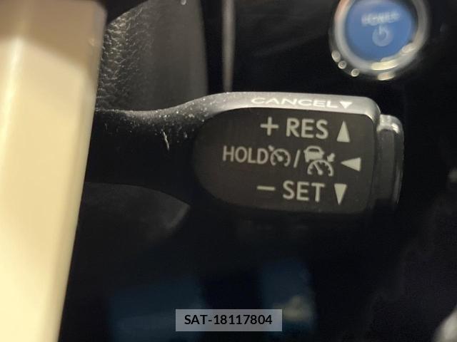 Toyota PRIUS 2018-11 8362798-5
