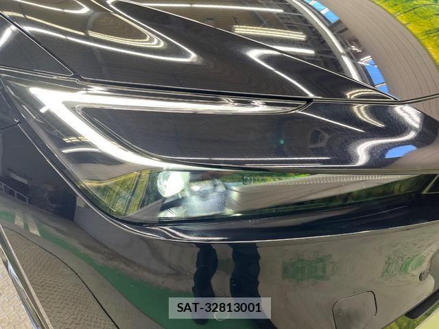 Toyota PRIUS 2023-08 8362804-12