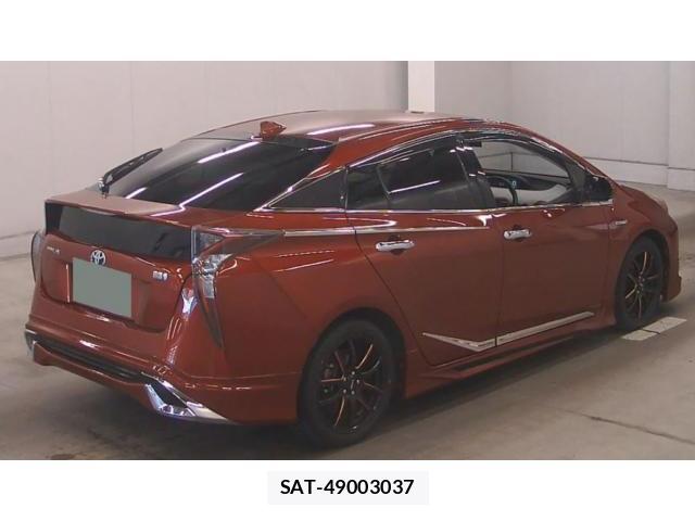 Toyota PRIUS 2016-07 8362853-2