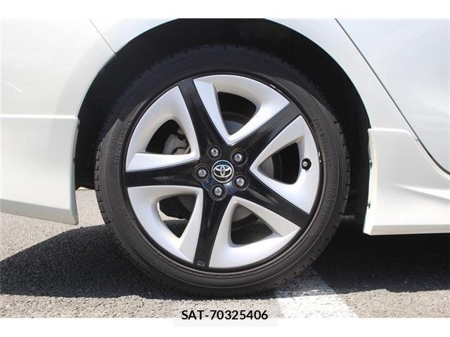 Toyota PRIUS 2018-06 8362966-18