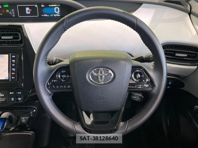 Toyota PRIUS 2020-09 8363081-10