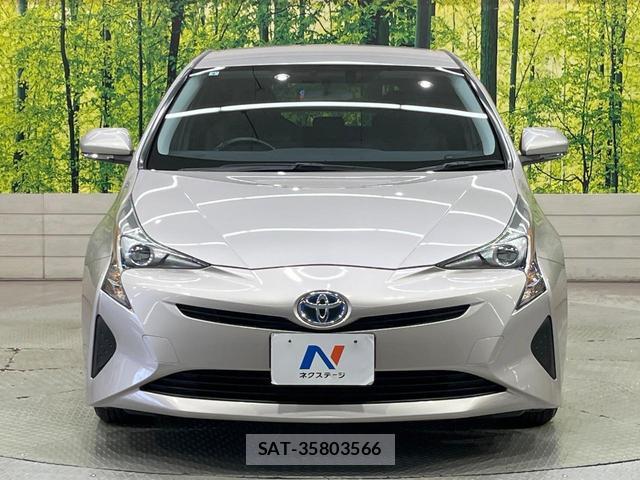 Toyota PRIUS 2018-03 8363214-13
