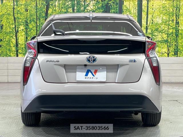 Toyota PRIUS 2018-03 8363214-14