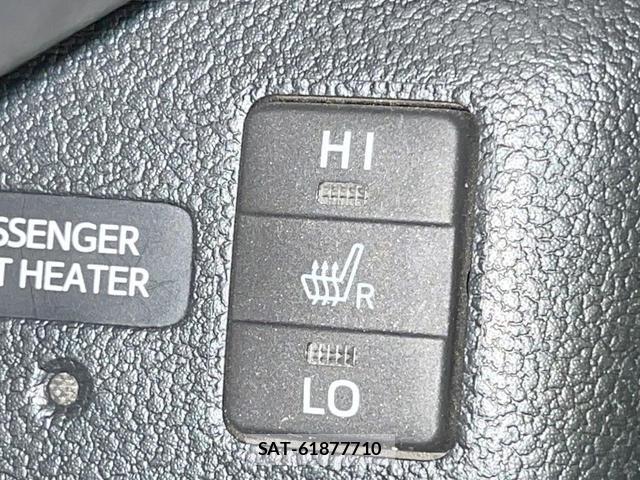 Toyota PRIUS 2016-02 8363299-3