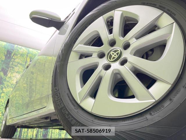 Toyota PRIUS 2018-01 8363312-12