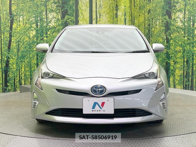 Toyota PRIUS 2018-01 8363312-13