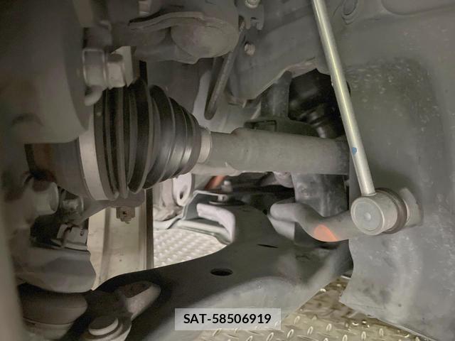Toyota PRIUS 2018-01 8363312-19