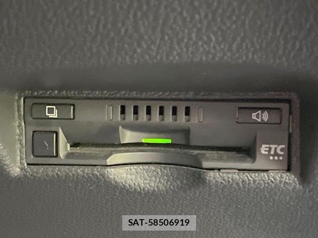 Toyota PRIUS 2018-01 8363312-6