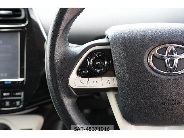Toyota PRIUS 2017-04 8363381-14