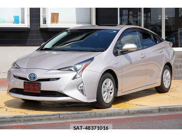 Toyota PRIUS 2017-04 8363381-16