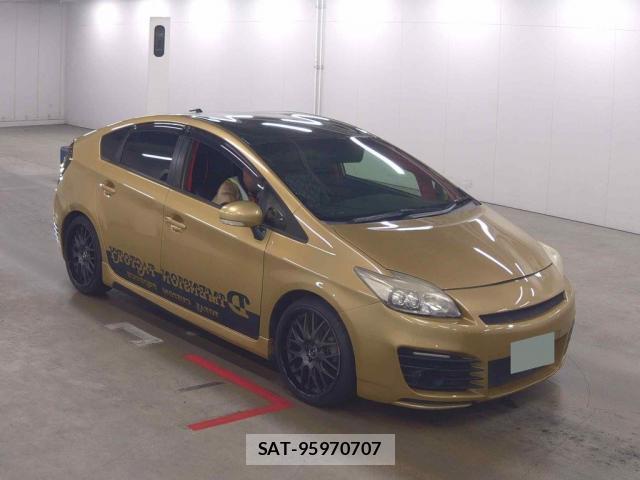 Toyota PRIUS 2013-11 8363417-0