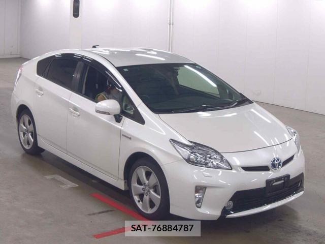Toyota PRIUS 2013-07 8363431-0