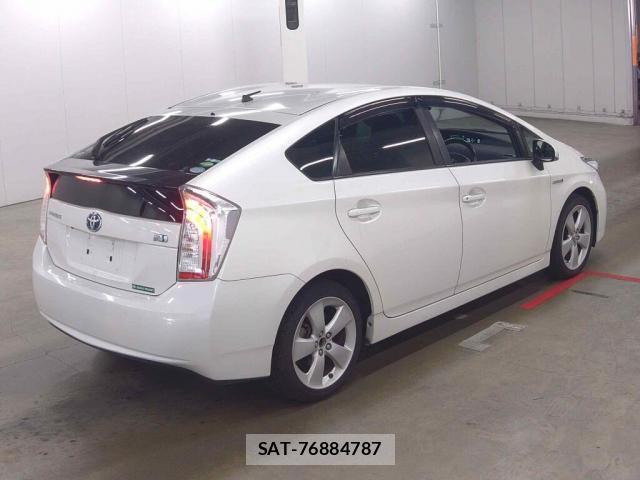 Toyota PRIUS 2013-07 8363431-4