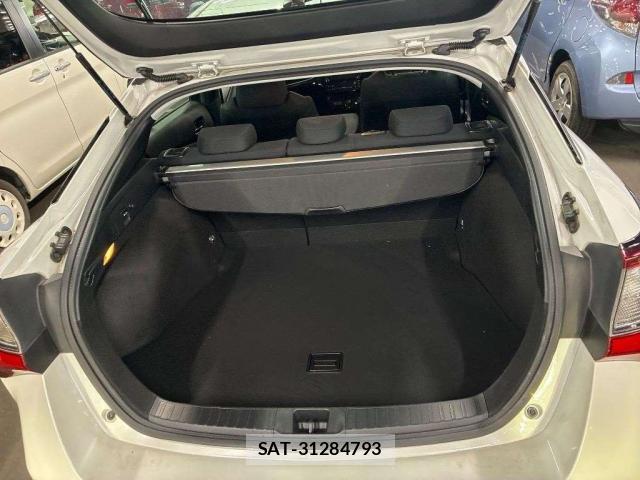 Toyota PRIUS 2021-06 8363444-7