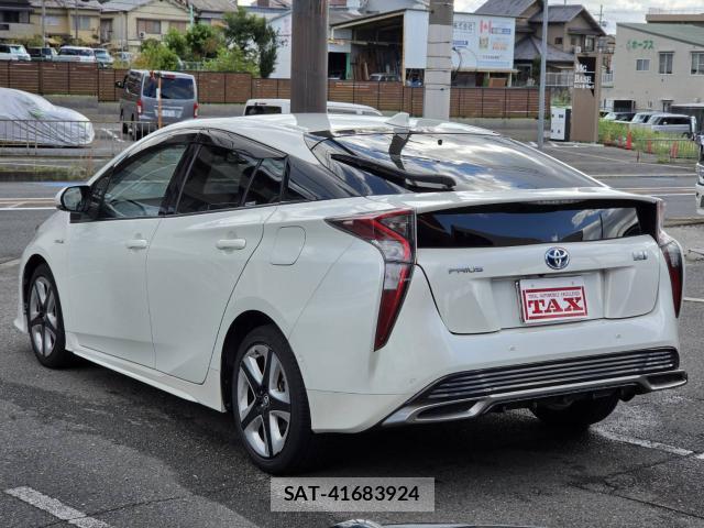Toyota PRIUS 2016-03 8363519-10