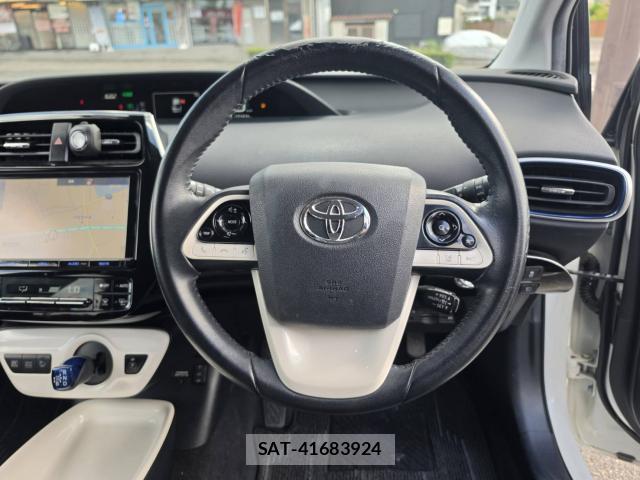 Toyota PRIUS 2016-03 8363519-17