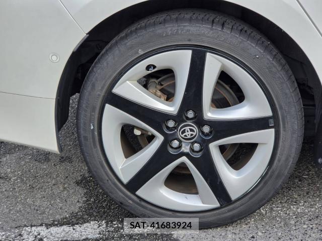 Toyota PRIUS 2016-03 8363519-3