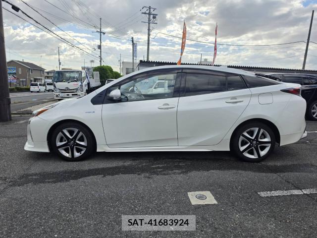 Toyota PRIUS 2016-03 8363519-7