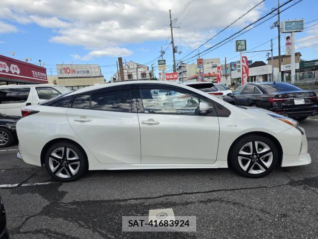 Toyota PRIUS 2016-03 8363519-8
