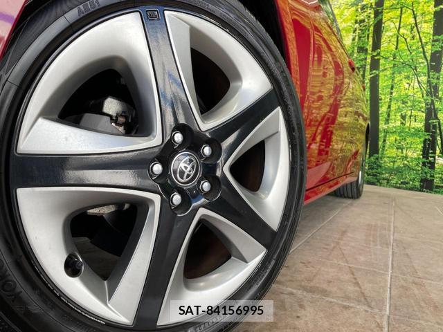 Toyota PRIUS 2019-01 8363709-12