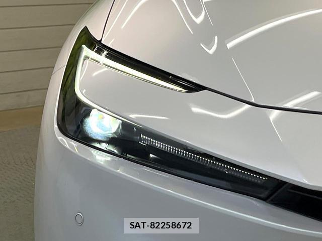 Toyota PRIUS 2024-02 8363781-13