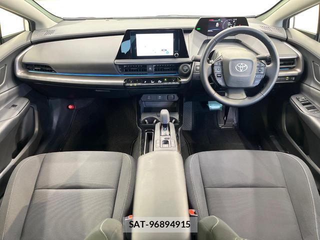 Toyota PRIUS 2023-10 8363783-1