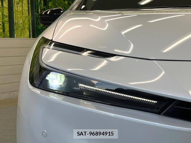 Toyota PRIUS 2023-10 8363783-12